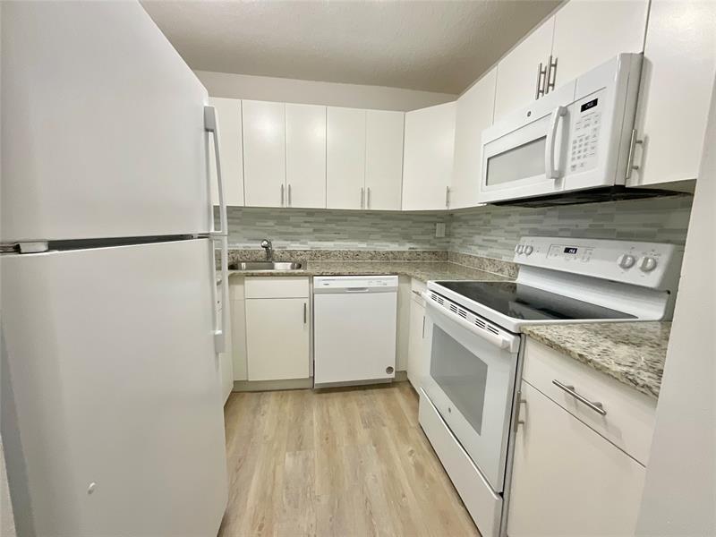 9517 Fontainebleau Boulevard Miami FL 33172