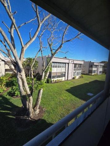 278 Flanders F Delray Beach FL 33484
