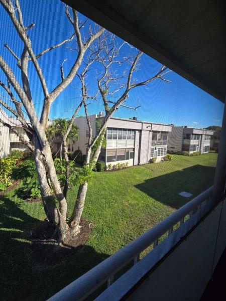 278 Flanders F Delray Beach FL 33484