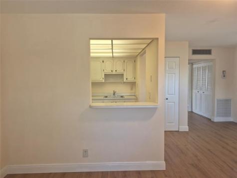278 Flanders F Delray Beach FL 33484