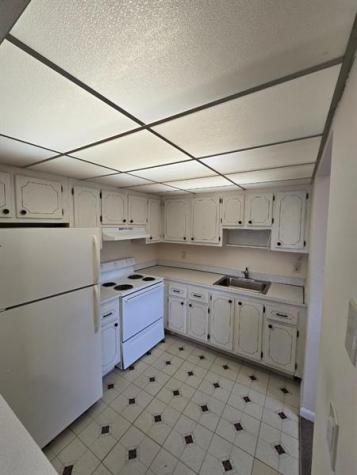 278 Flanders F Delray Beach FL 33484