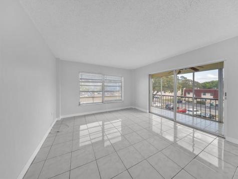 4156 Inverrary Drive Lauderhill FL 33319