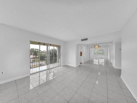 4156 Inverrary Drive Lauderhill FL 33319