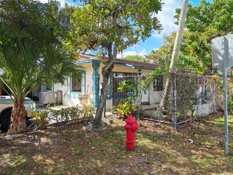 901 SW 15th Terrace Fort Lauderdale FL 33312