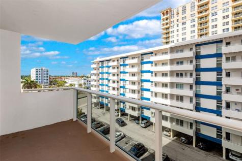 3140 S Ocean Drive Hallandale Beach FL 33009