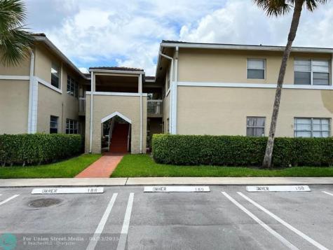 1040 Twin Lakes Drive Coral Springs FL 33071
