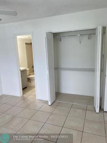 1040 Twin Lakes Drive Coral Springs FL 33071