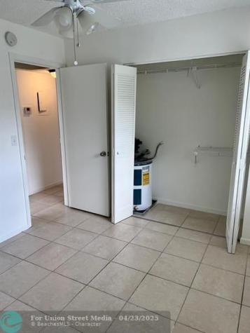 1040 Twin Lakes Drive Coral Springs FL 33071