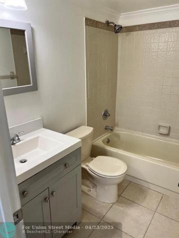 1040 Twin Lakes Drive Coral Springs FL 33071