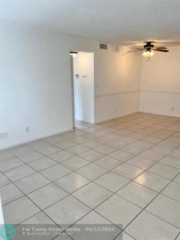 1040 Twin Lakes Drive Coral Springs FL 33071