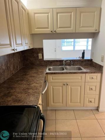1040 Twin Lakes Drive Coral Springs FL 33071