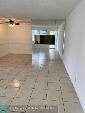 1040 Twin Lakes Drive Coral Springs FL 33071
