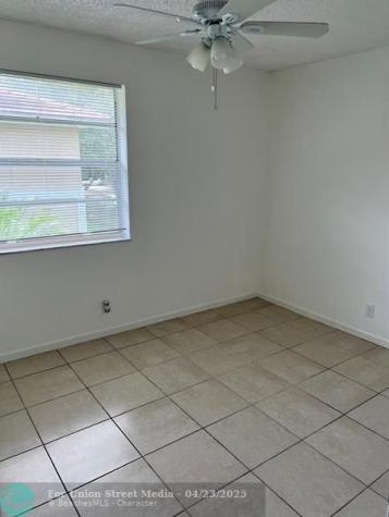 1040 Twin Lakes Drive Coral Springs FL 33071