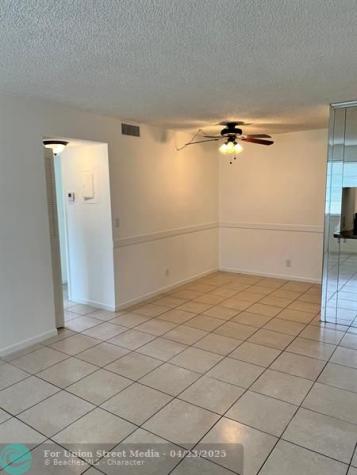 1040 Twin Lakes Drive Coral Springs FL 33071