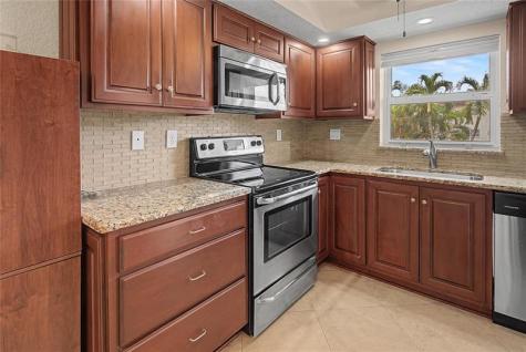 100 SE 6th Avenue Pompano Beach FL 33060