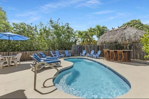 309 E Calzada De Bougainville Marathon FL 33050