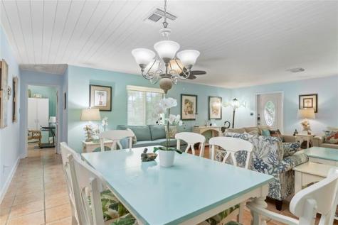 309 E Calzada De Bougainville Marathon FL 33050