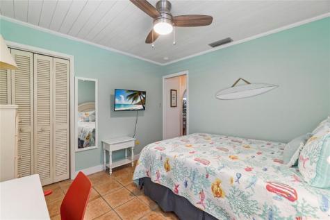 309 E Calzada De Bougainville Marathon FL 33050