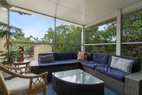 309 E Calzada De Bougainville Marathon FL 33050