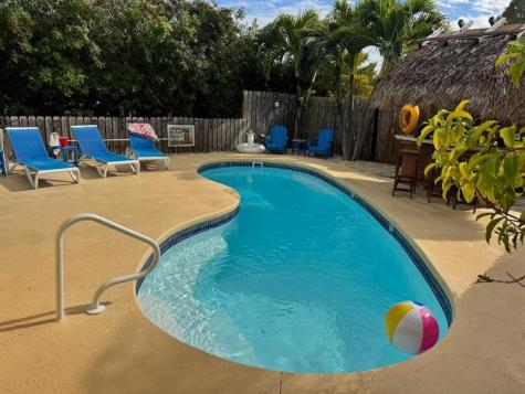 309 E Calzada De Bougainville Marathon FL 33050