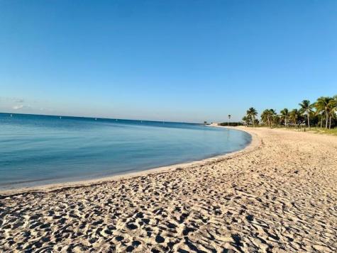 309 E Calzada De Bougainville Marathon FL 33050
