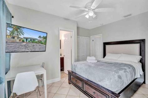 326 Walnut Street Hollywood FL 33019
