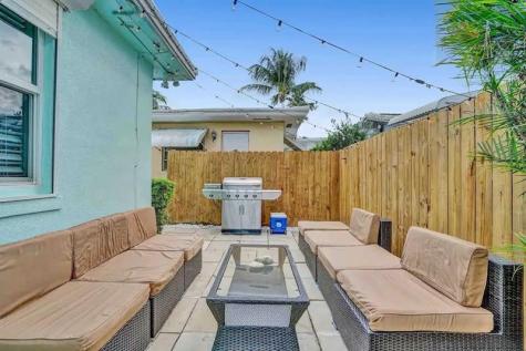 326 Walnut Street Hollywood FL 33019