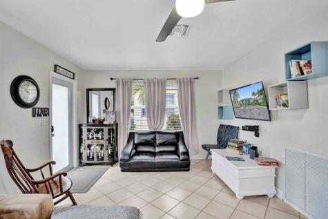 326 Walnut Street Hollywood FL 33019