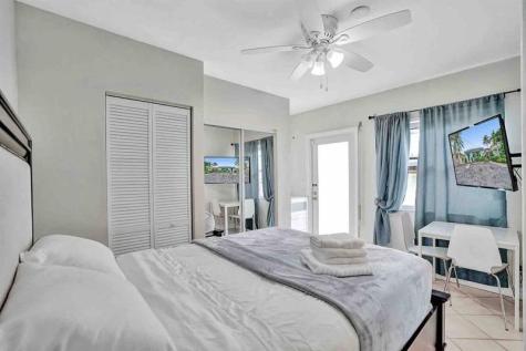 326 Walnut Street Hollywood FL 33019