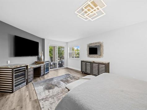 1050 Seminole Drive Fort Lauderdale FL 33304