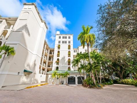 1050 Seminole Drive Fort Lauderdale FL 33304