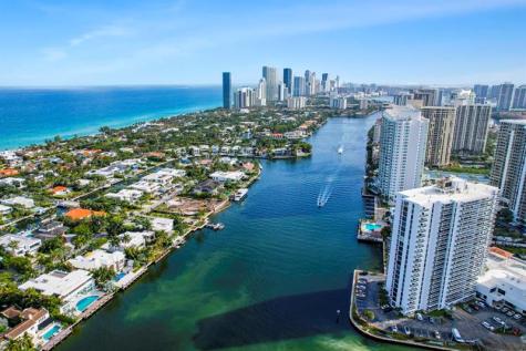 20515 E Country Club Drive Aventura FL 33180