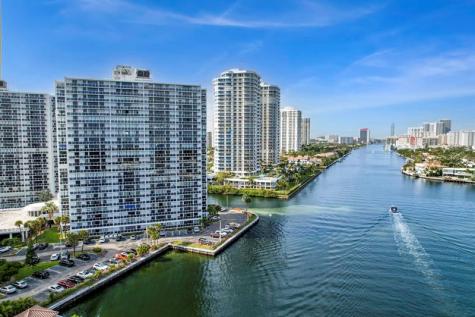20515 E Country Club Drive Aventura FL 33180
