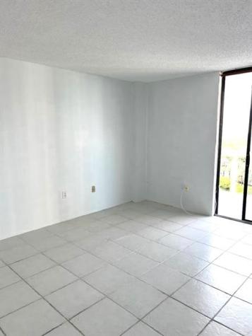 20515 E Country Club Drive Aventura FL 33180