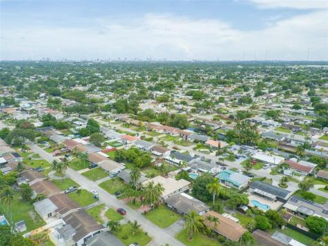 7700 NW 15th Street Pembroke Pines FL 33024