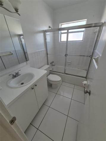 3711 Tyler Street Hollywood FL 33021