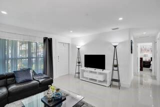 4314 SW 48th Court Dania Beach FL 33314