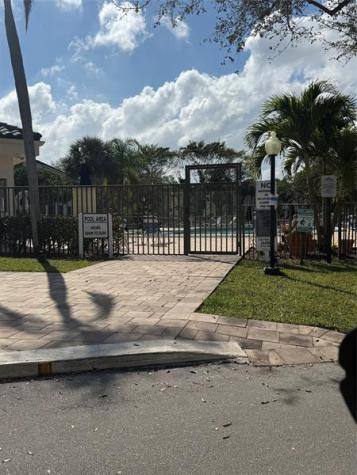 8014 NW 15th Manor Plantation FL 33322