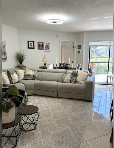 8014 NW 15th Manor Plantation FL 33322