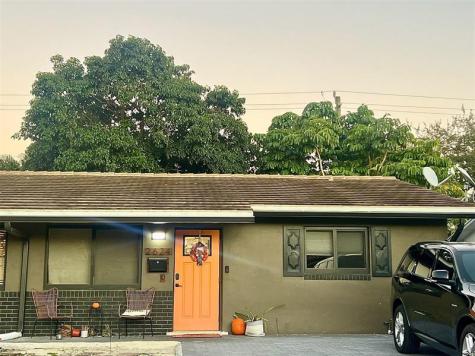 2626 NE 10th Terrace Wilton Manors FL 33334