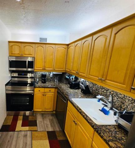 Hallandale Beach FL 33009