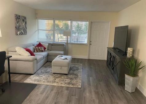 Hallandale Beach FL 33009