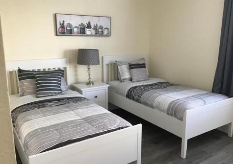 Hallandale Beach FL 33009