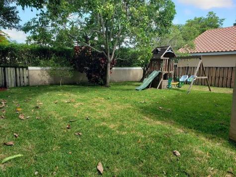 10084 NW 2nd Street Plantation FL 33324
