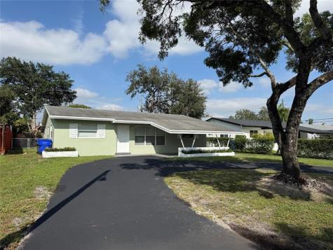 6721 Mcclellan Street Hollywood FL 33024