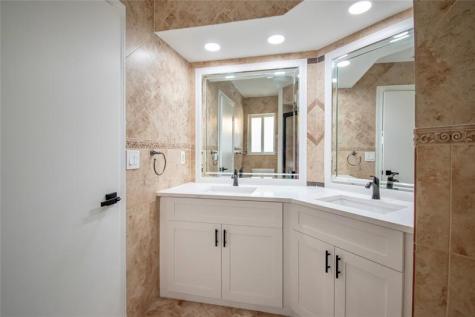 9107 Chatsworth Cascades Circle Boca Raton FL 33434
