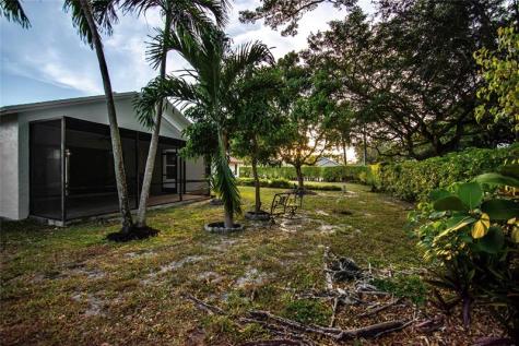 9107 Chatsworth Cascades Circle Boca Raton FL 33434