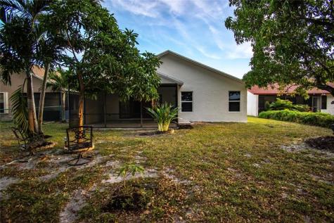 9107 Chatsworth Cascades Circle Boca Raton FL 33434