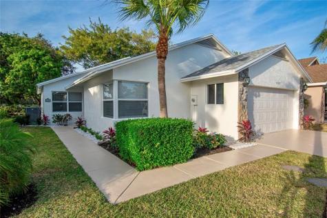 9107 Chatsworth Cascades Circle Boca Raton FL 33434