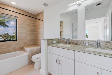 456 NW 41st Street Oakland Park FL 33309